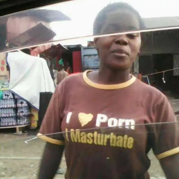 Chaii!! See What This Illiterate Girl Was Seen Wearing In Public (Photo)